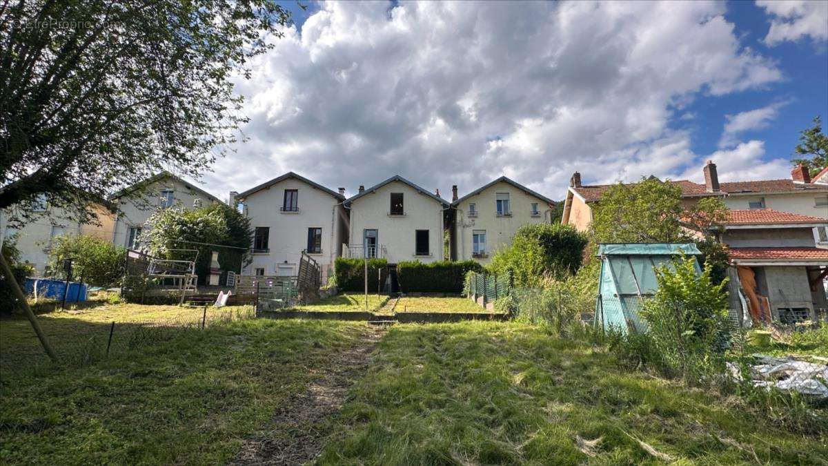 Maison à MARBACHE