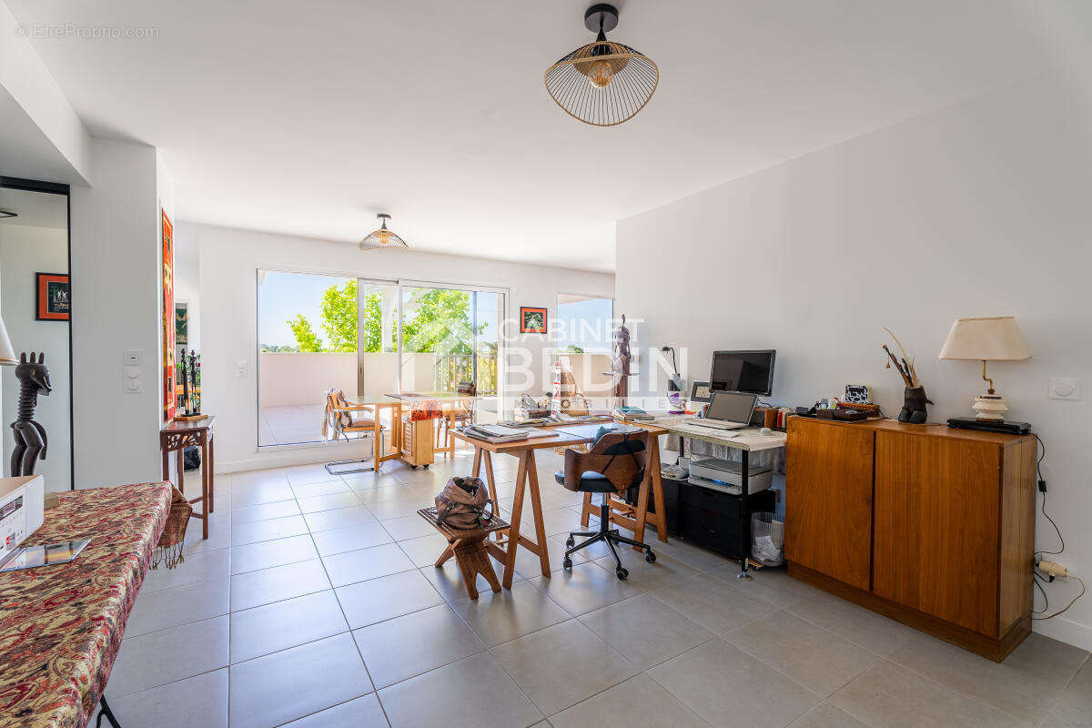 Appartement à ARES