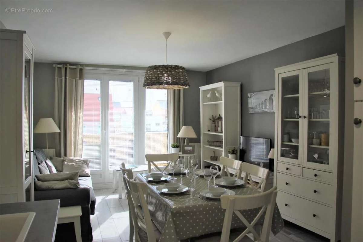 Appartement à CAMIERS