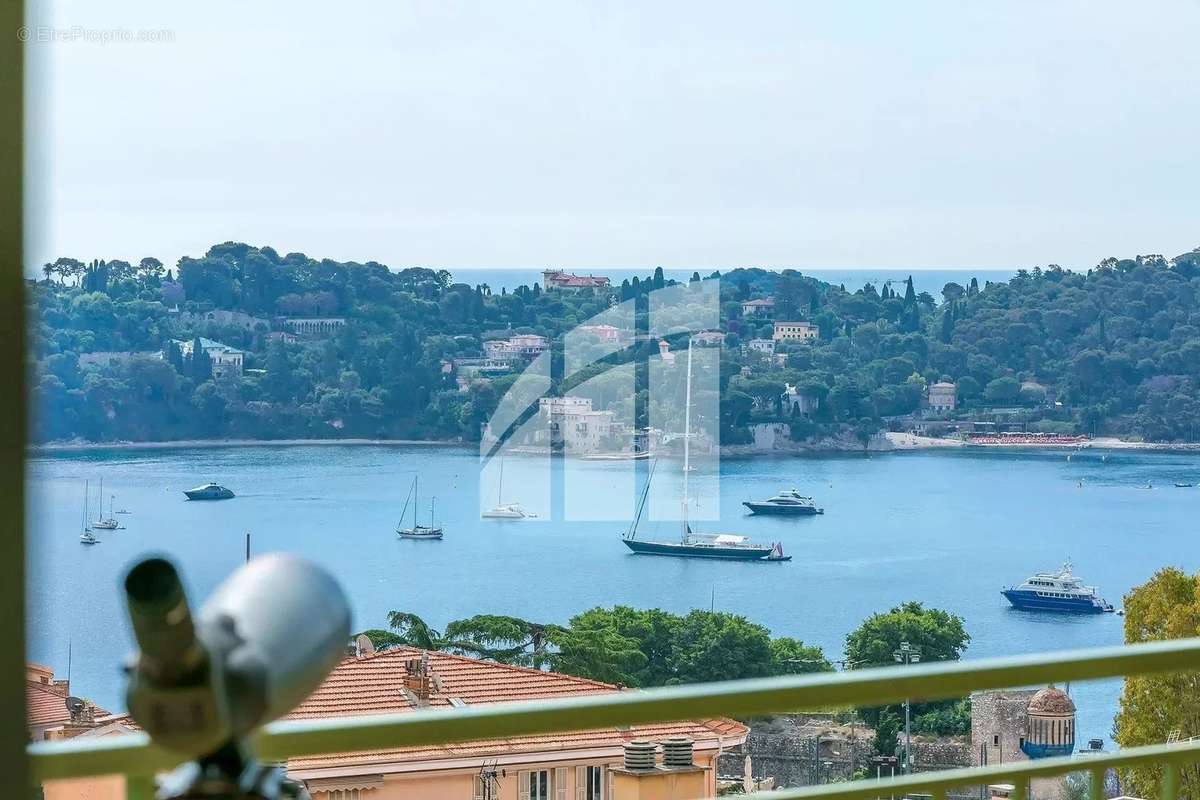 Appartement à VILLEFRANCHE-SUR-MER