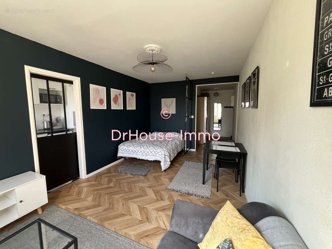 Appartement à PARIS-12E