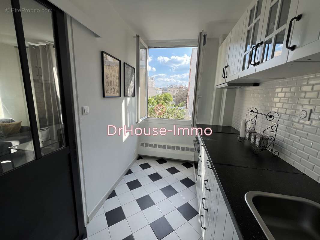 Appartement à PARIS-12E