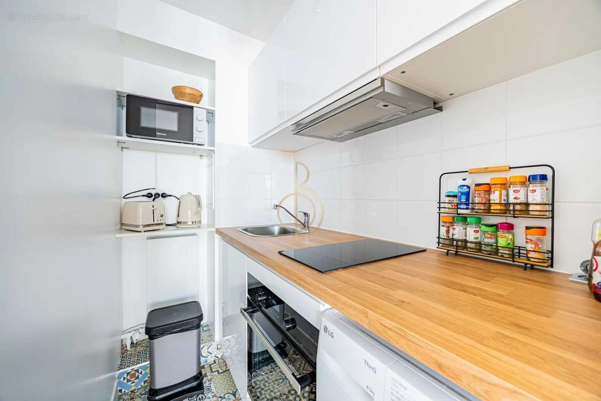 Appartement à PARIS-17E