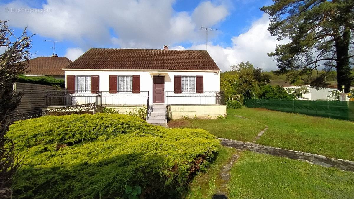 Maison à MILLY-LA-FORET