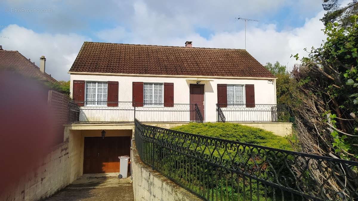 Maison à MILLY-LA-FORET