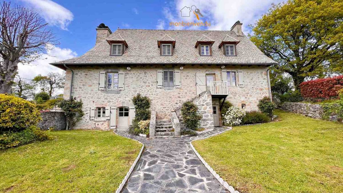 Maison à AURILLAC