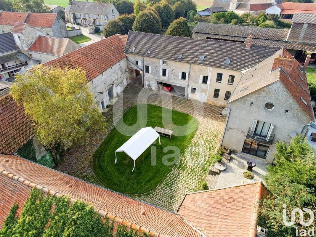 Photo 1 - Maison à LIZY-SUR-OURCQ