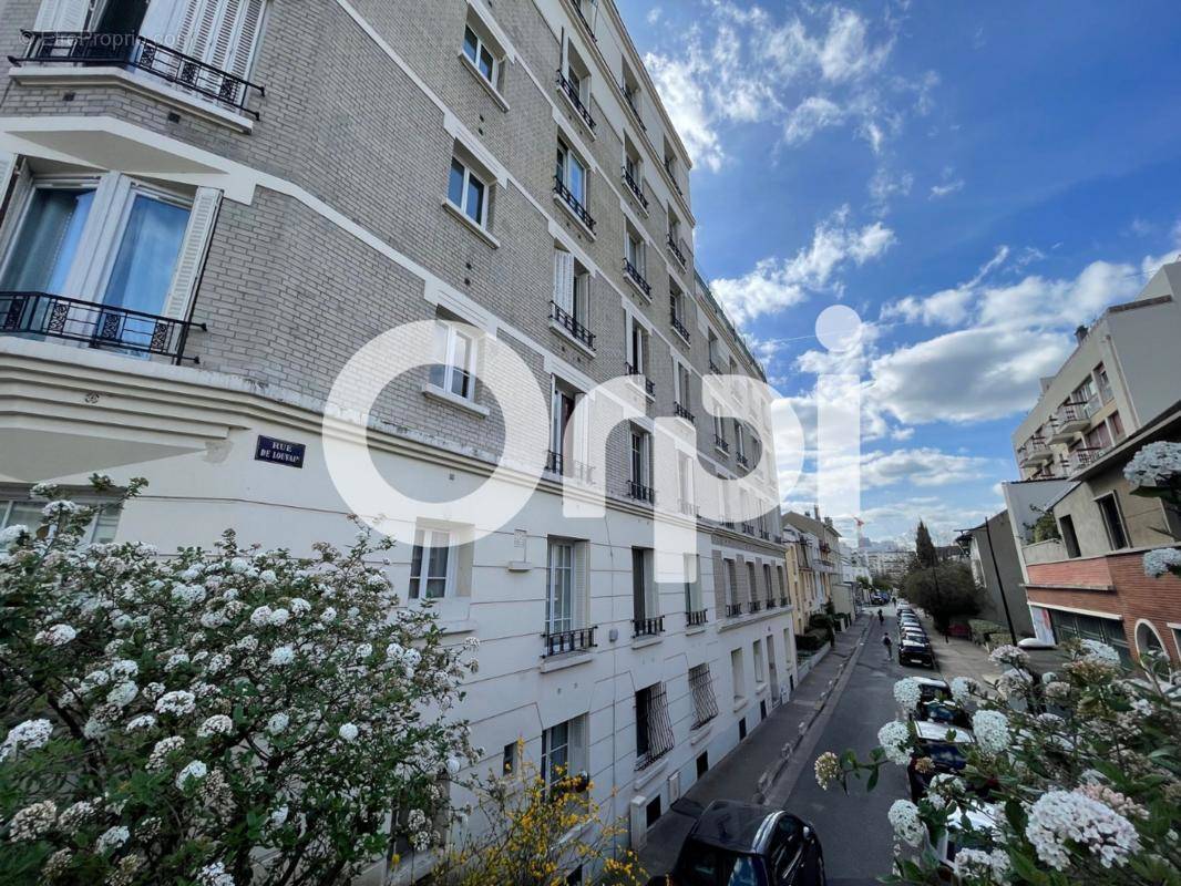 Appartement à COURBEVOIE