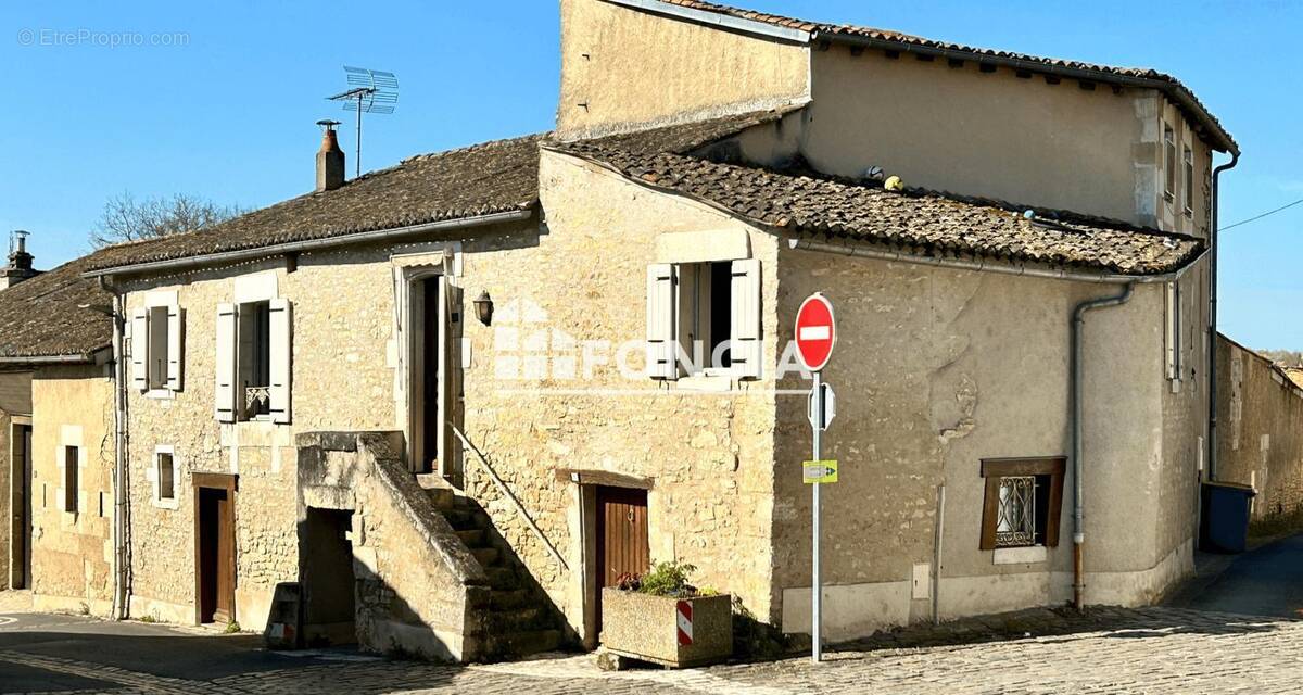 Maison à MIGNE-AUXANCES