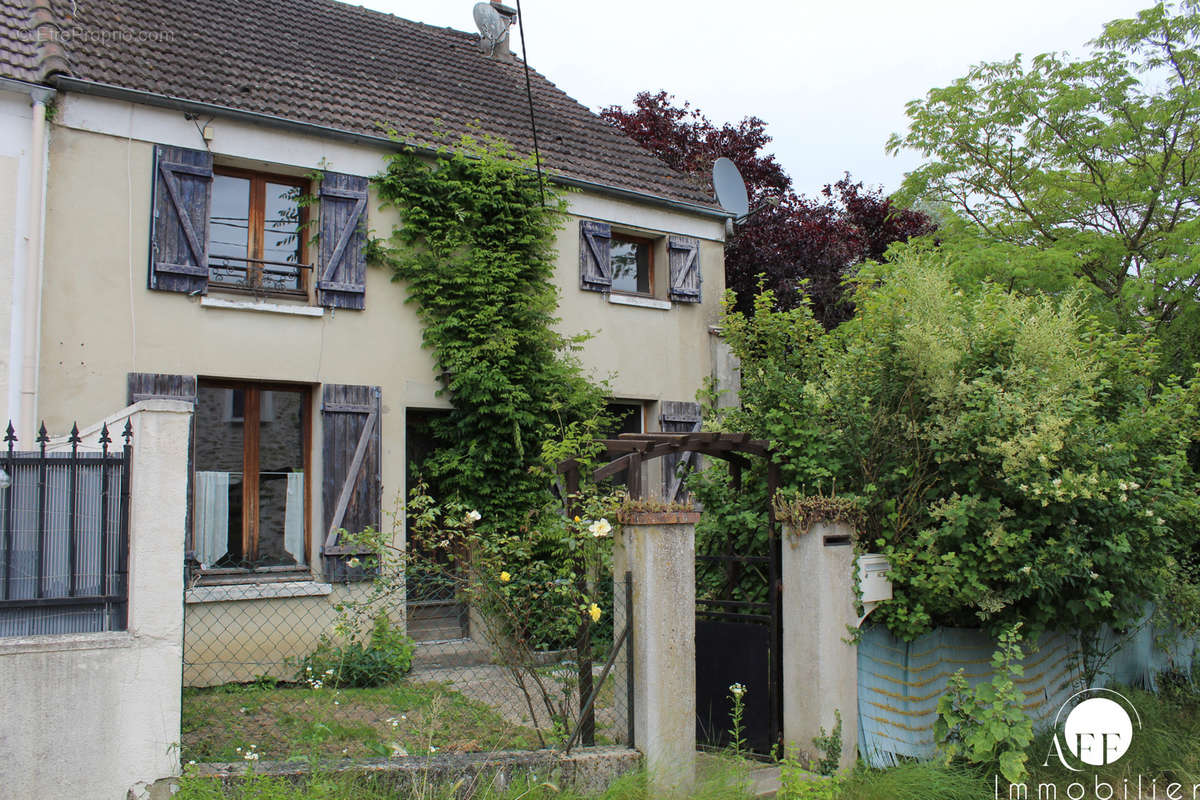 Maison à POMMEUSE