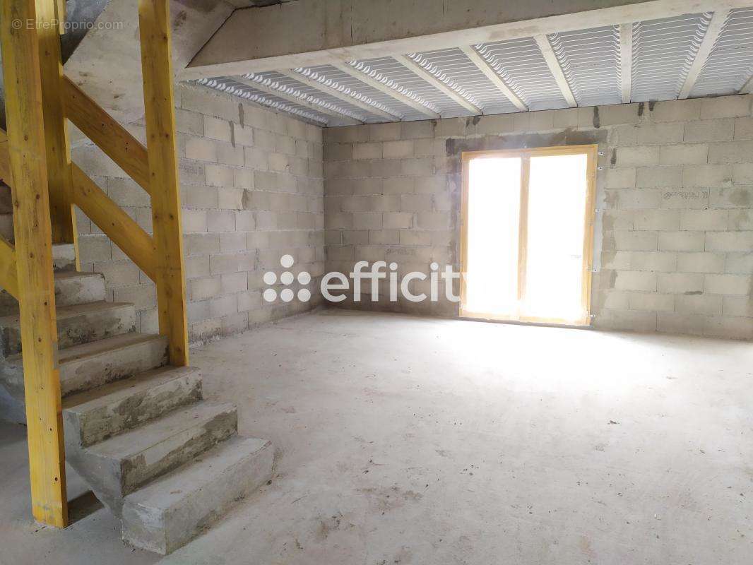 Appartement à HOUDAN