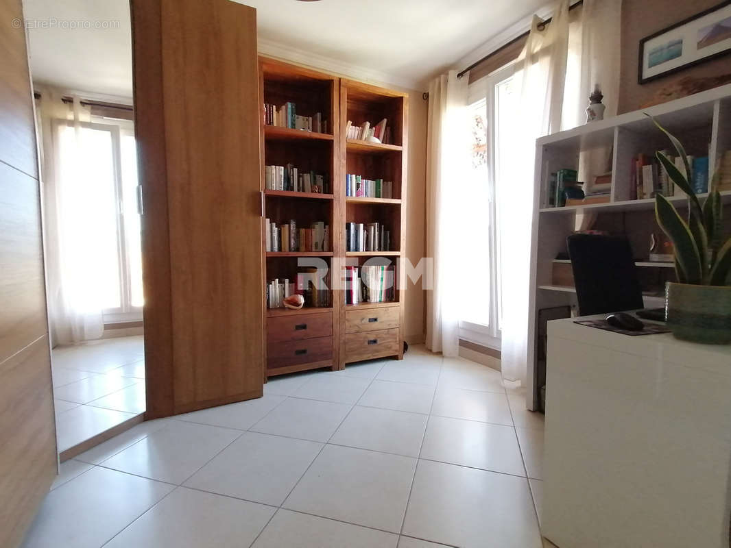 Appartement à MARSEILLE-12E