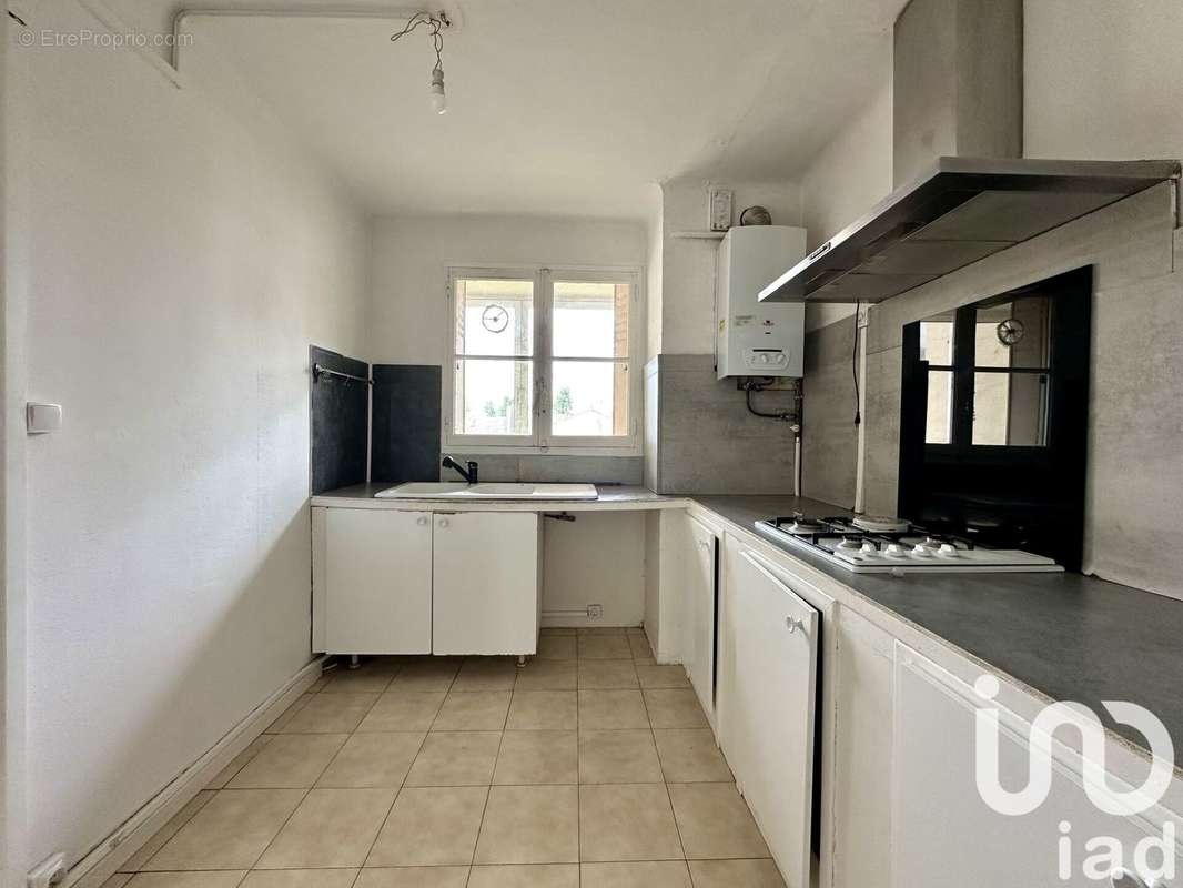 Photo 3 - Appartement à MARSEILLE-4E