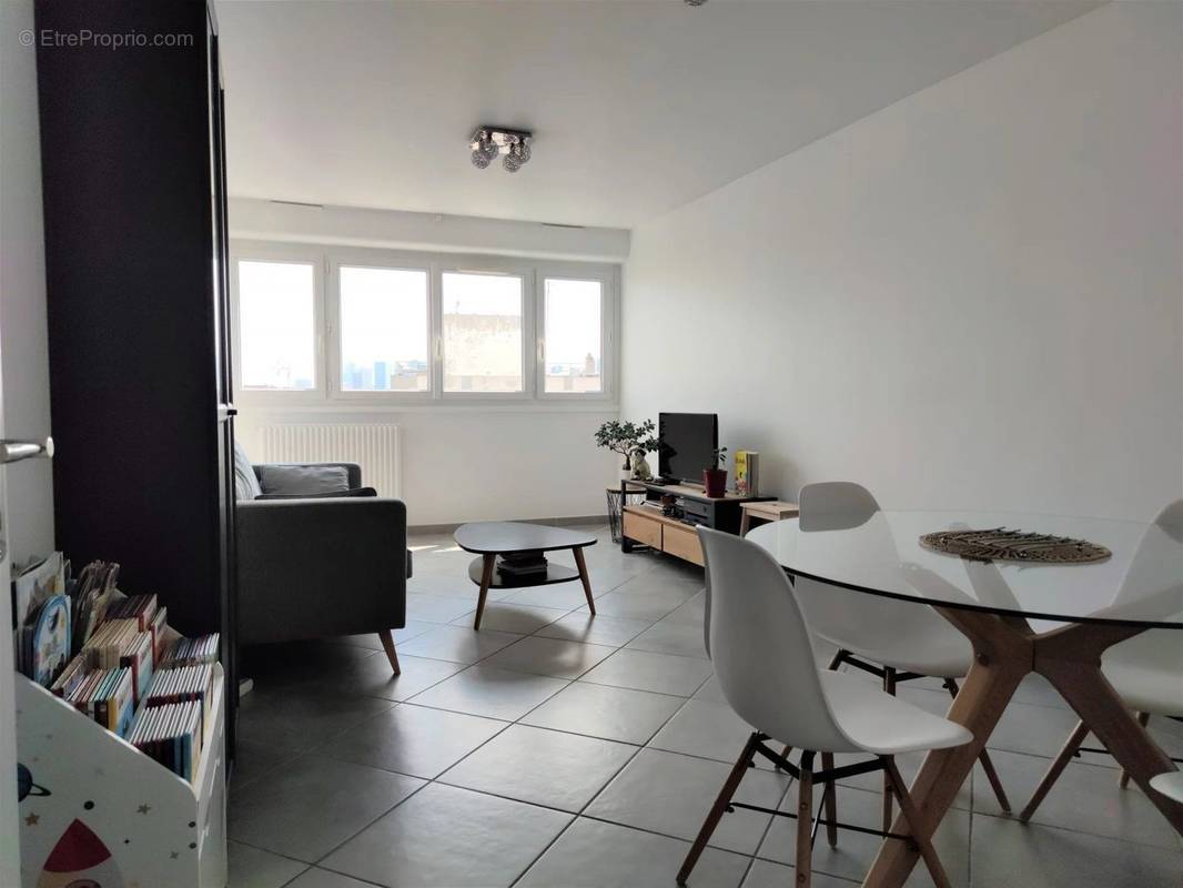 Appartement à COLOMBES