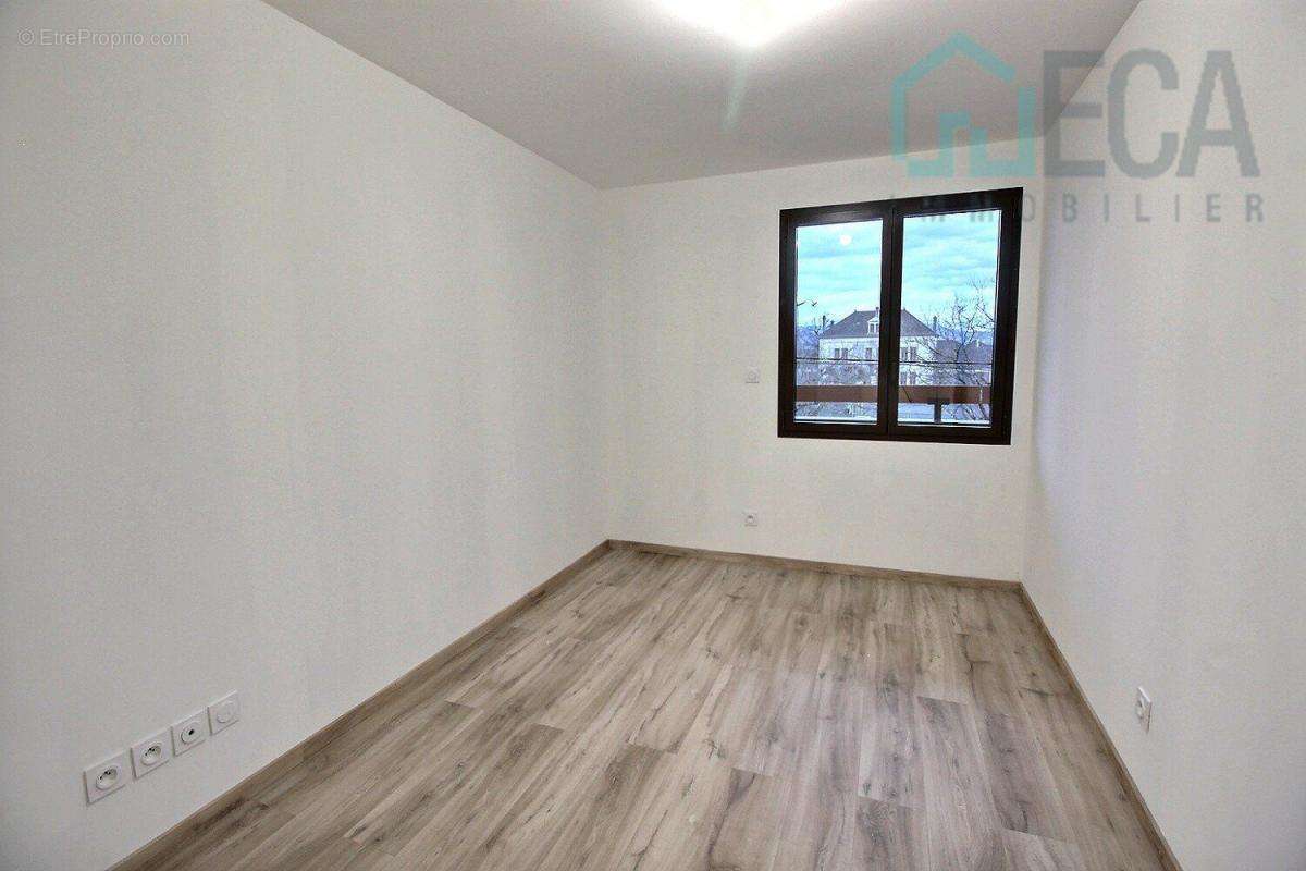 Appartement à MORESTEL