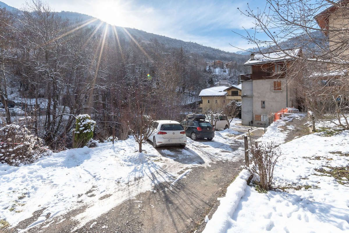 Terrain à BRIDES-LES-BAINS