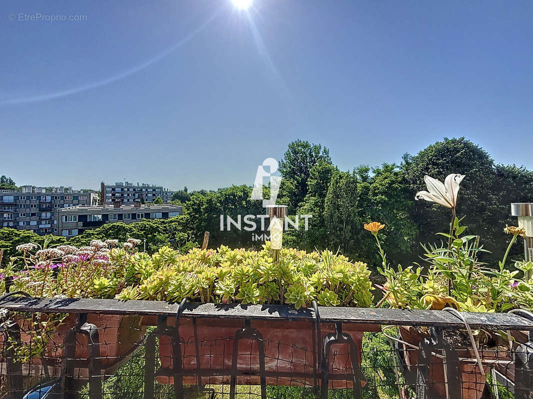 Vue du séjour - Appartement à CHAMPIGNY-SUR-MARNE