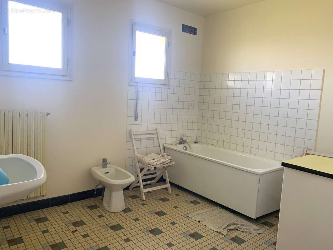 La salle de bains. - Maison à SAINT-SAUVEUR-LE-VICOMTE