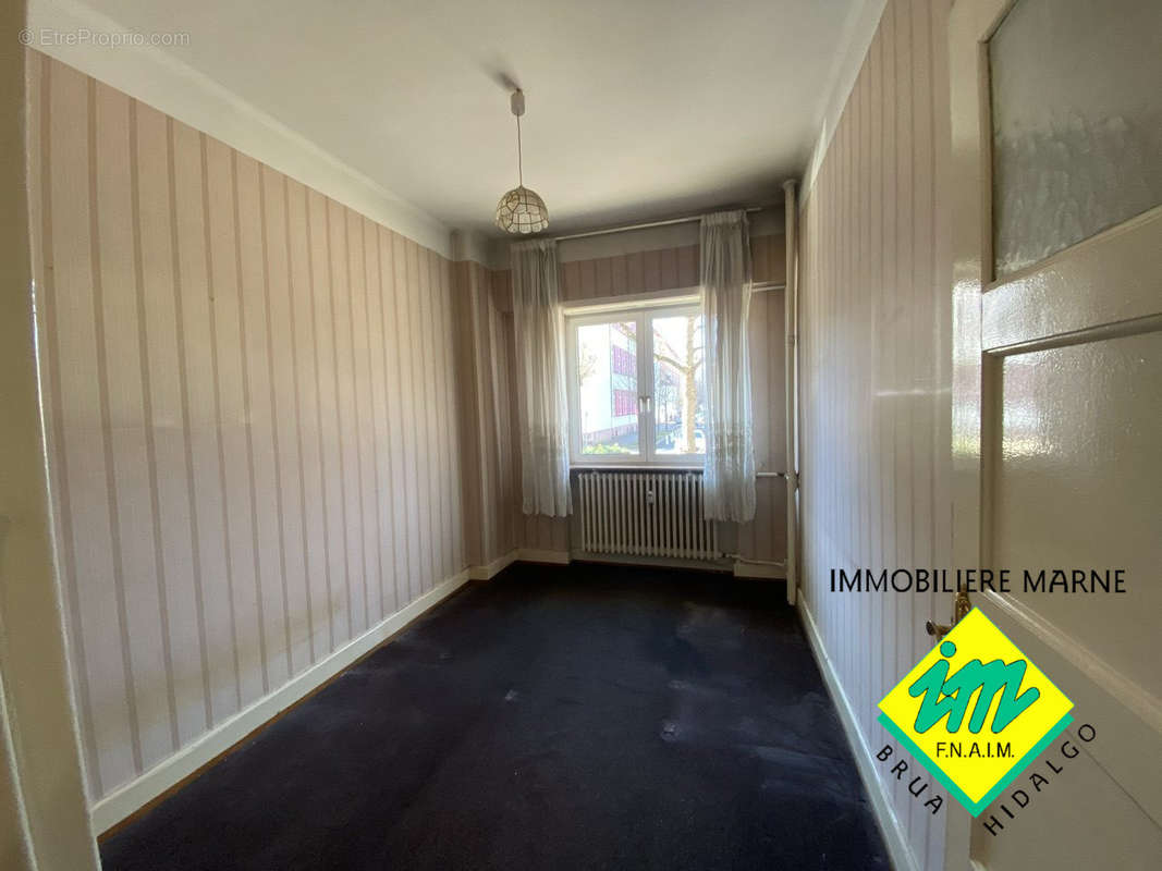 chambre 1 - Appartement à STRASBOURG