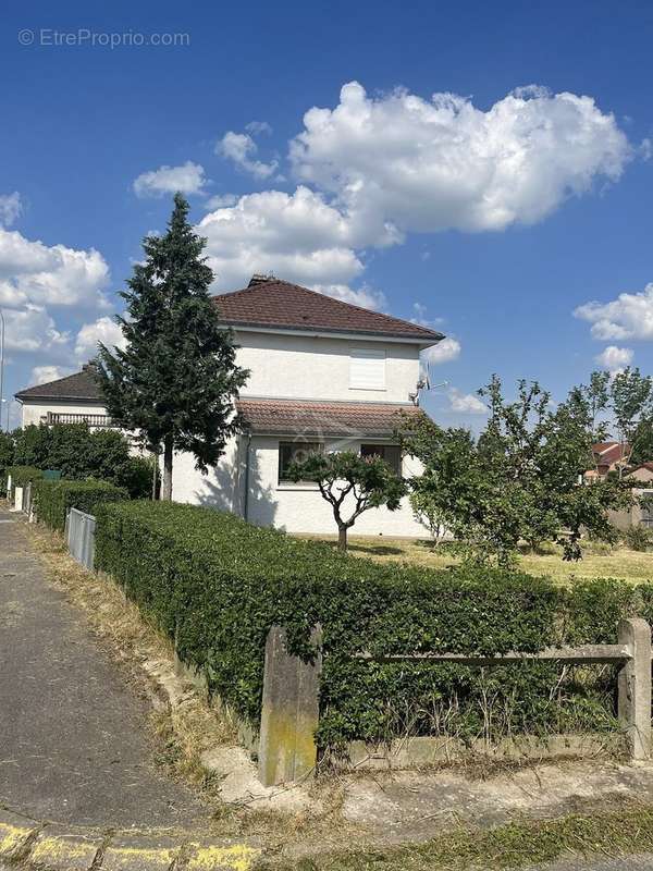 Maison à GUENANGE