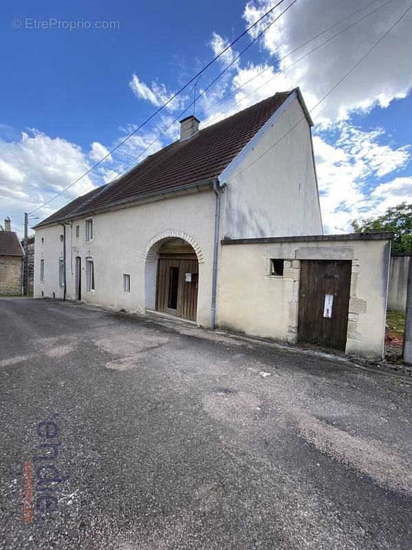 Maison à TINCEY-ET-PONTREBEAU