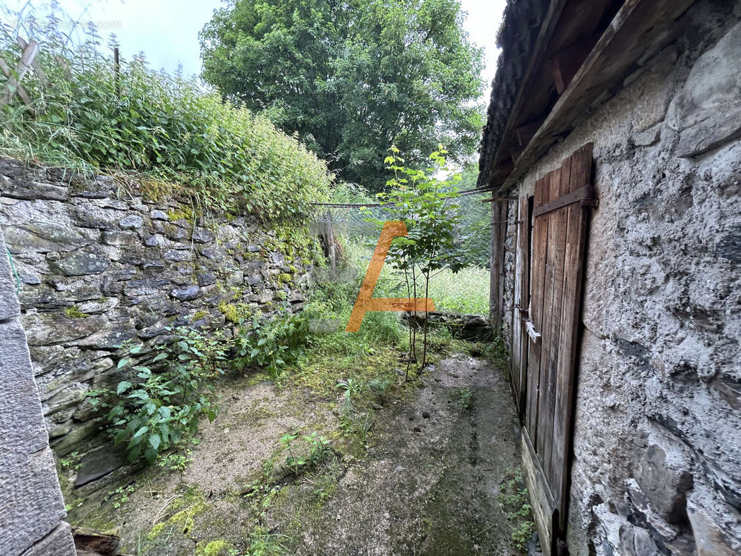 Appartement à SAINT-HOSTIEN