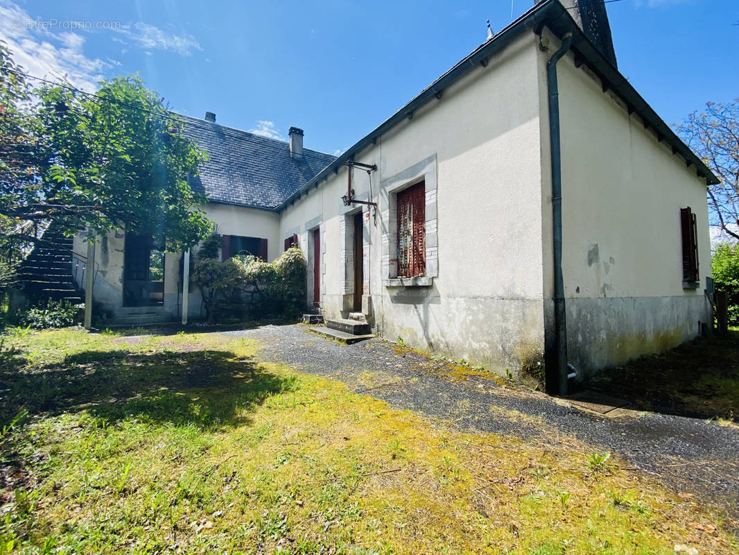 Maison à ALBUSSAC