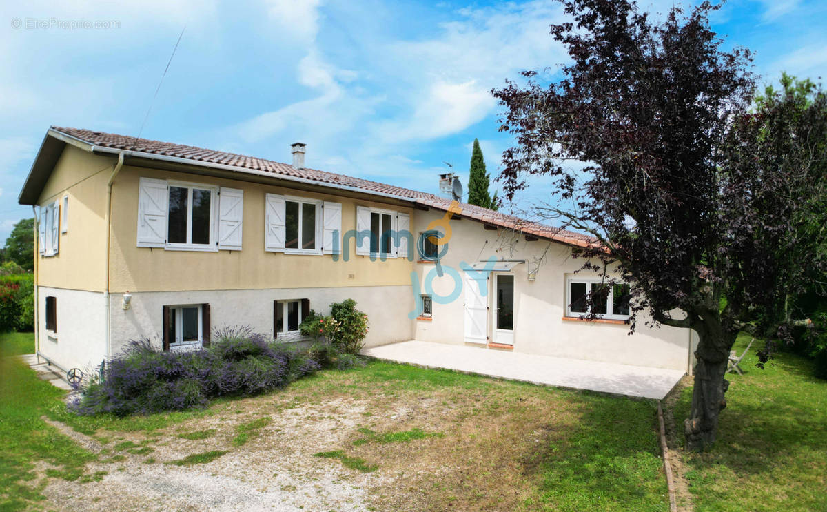 Maison à LABARTHE-SUR-LEZE