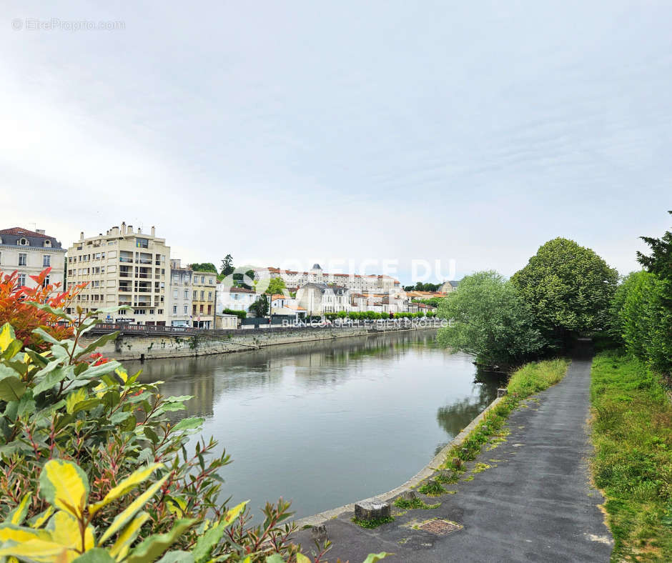 Appartement à SAINTES