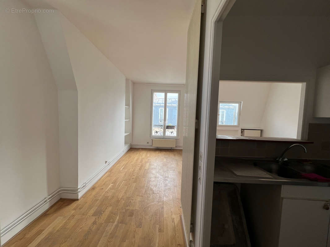 Appartement à PARIS-20E