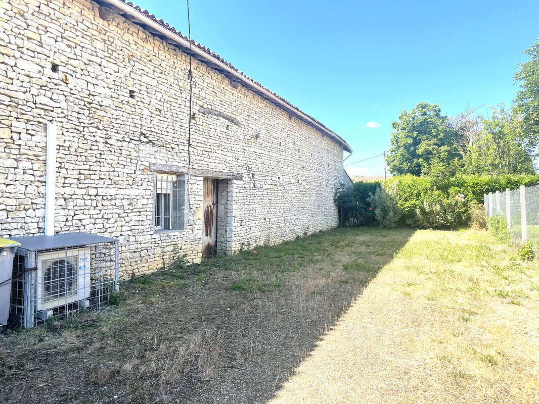 Maison à SAINT-JEAN-DE-SAUVES