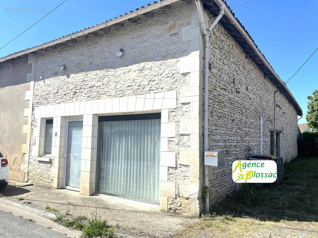 Maison à SAINT-JEAN-DE-SAUVES