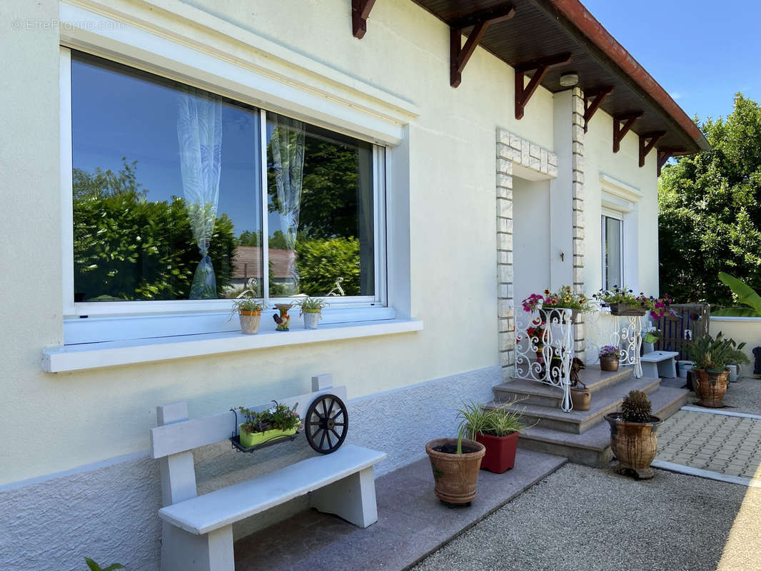 Maison à VALENCE-SUR-BAISE