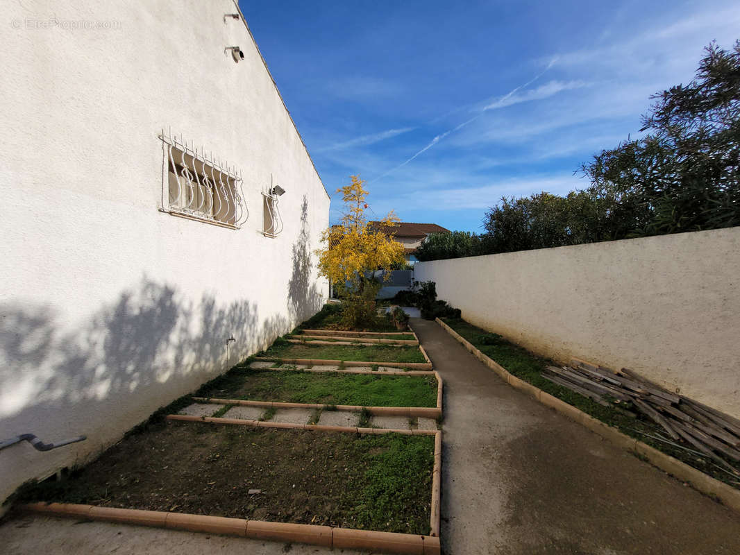 Maison à FLEURY