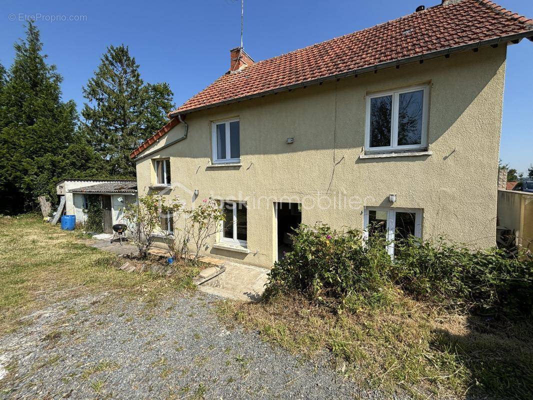 Maison à MOON-SUR-ELLE