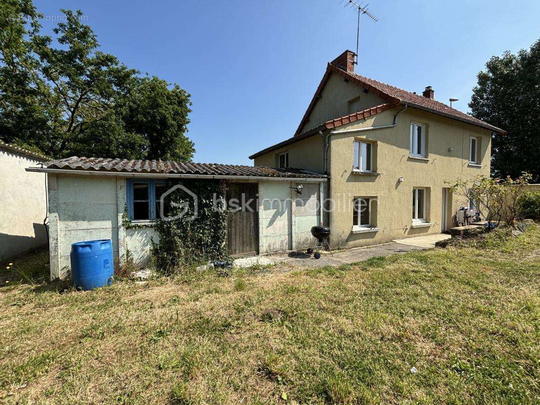 Maison à MOON-SUR-ELLE