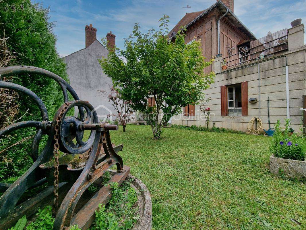 Maison à FAY-AUX-LOGES