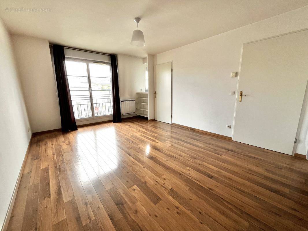 Appartement à LE BOURGET