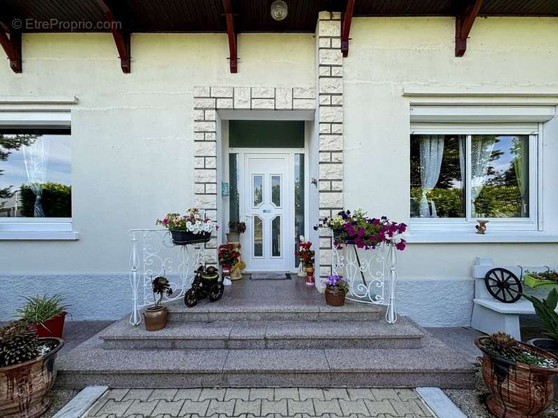 Maison à VALENCE-SUR-BAISE