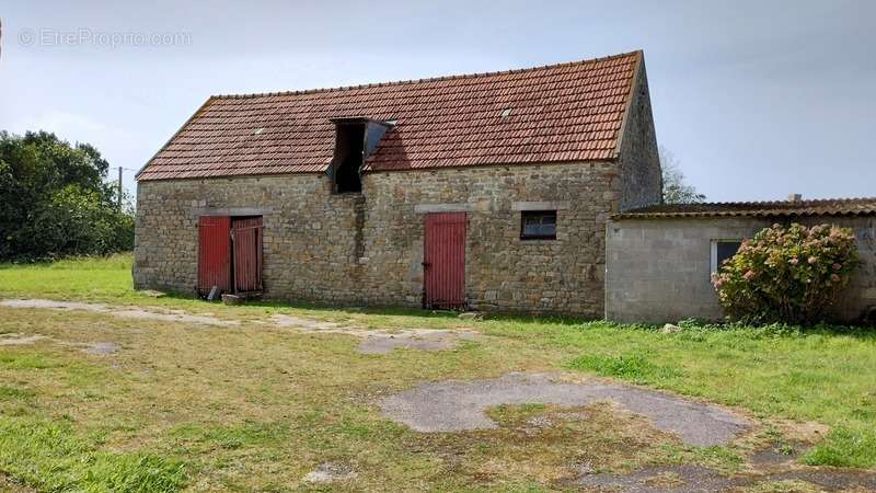 Maison à COMBRIT