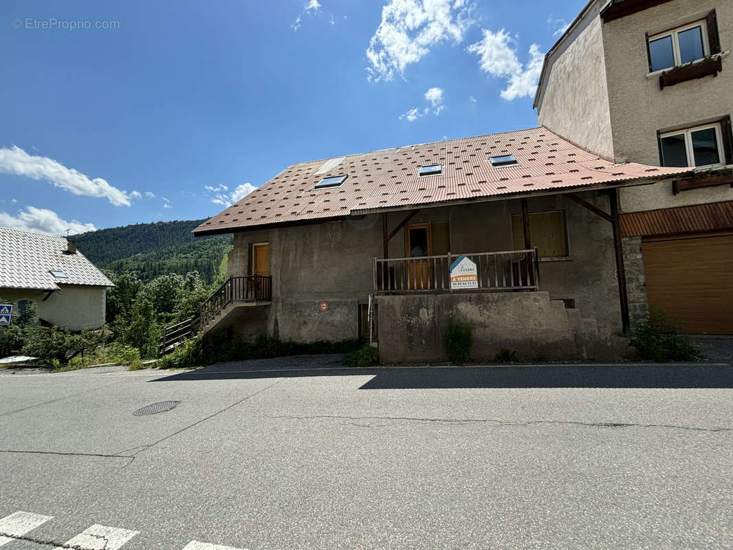 Appartement à PELVOUX