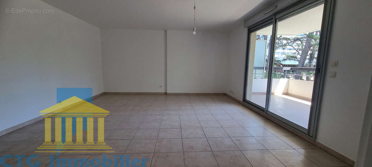 Appartement à MARSEILLE-9E