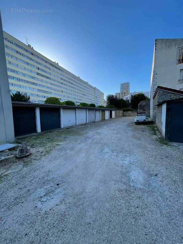 Terrain à VITRY-SUR-SEINE