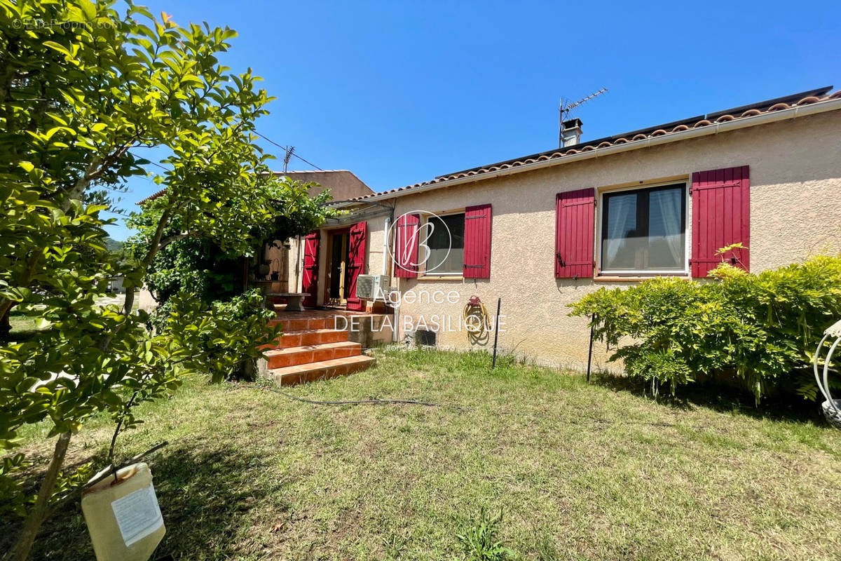 Maison à SAINT-MAXIMIN-LA-SAINTE-BAUME