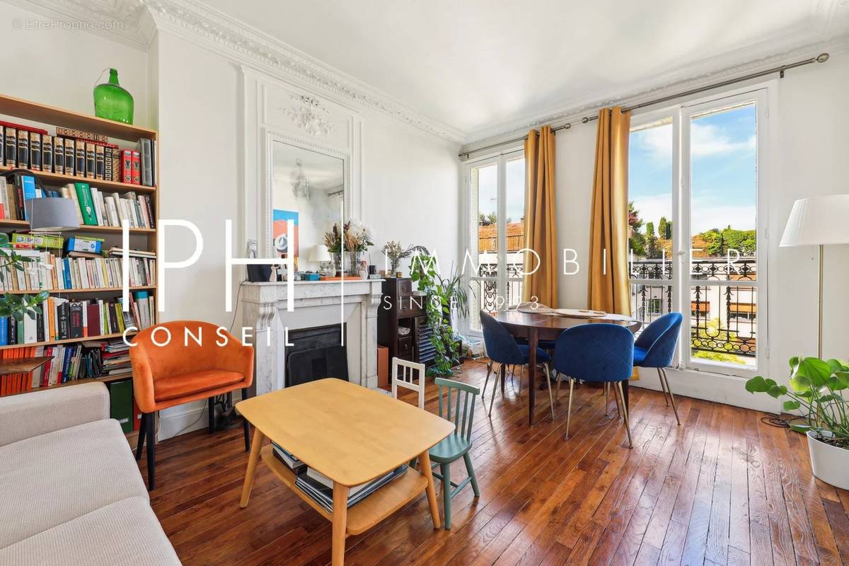 Appartement à NEUILLY-SUR-SEINE