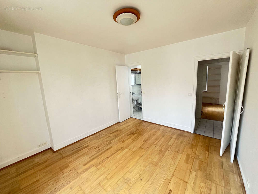 Appartement à PARIS-10E