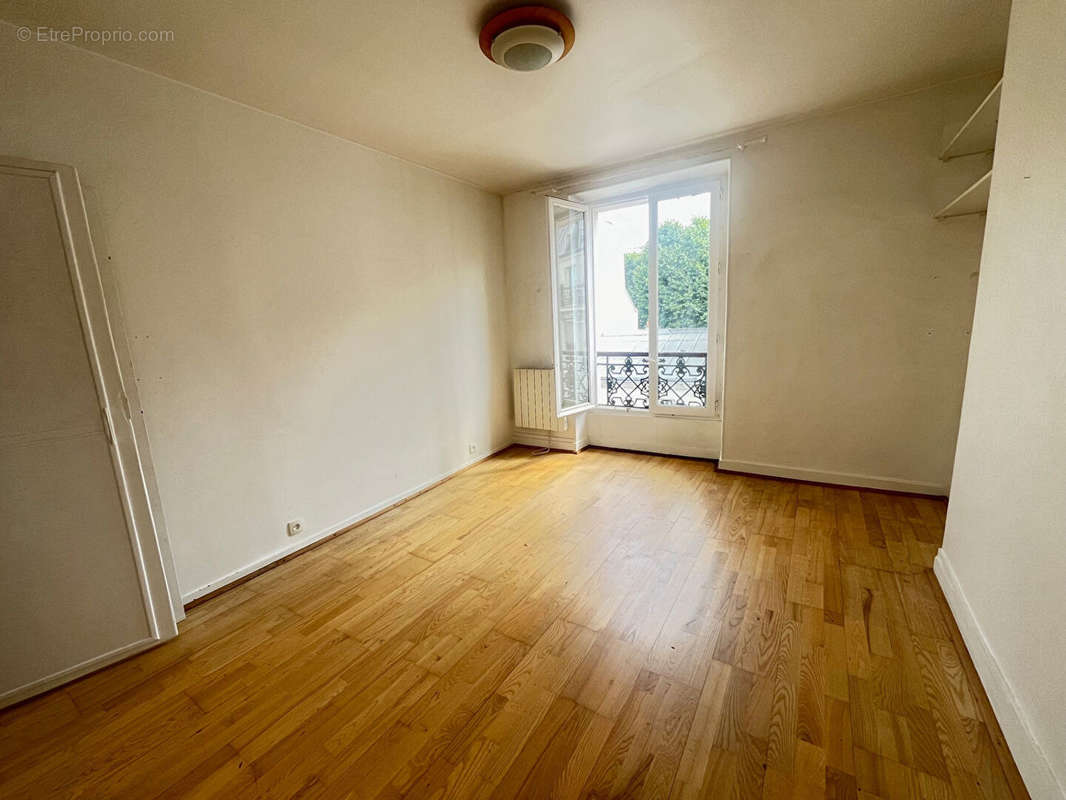 Appartement à PARIS-10E