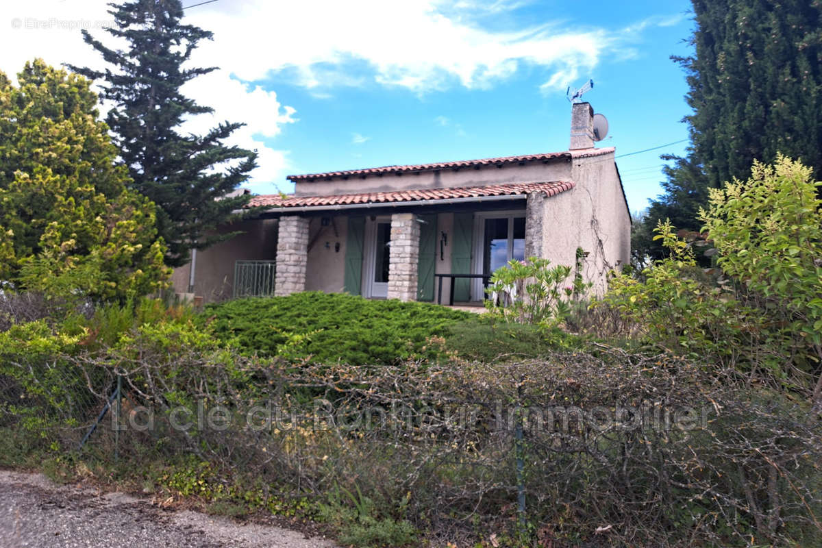 Maison à ARTIGNOSC-SUR-VERDON