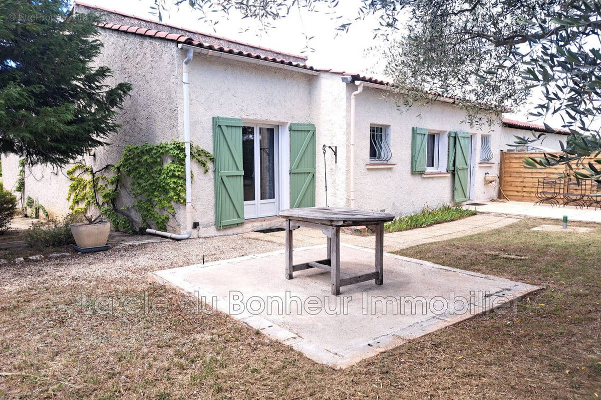 Maison à ARTIGNOSC-SUR-VERDON