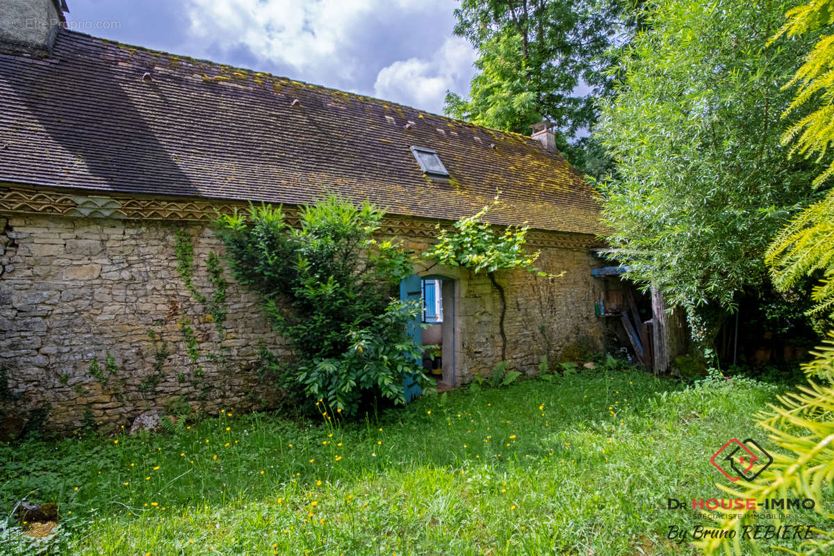 Maison à MAYAC